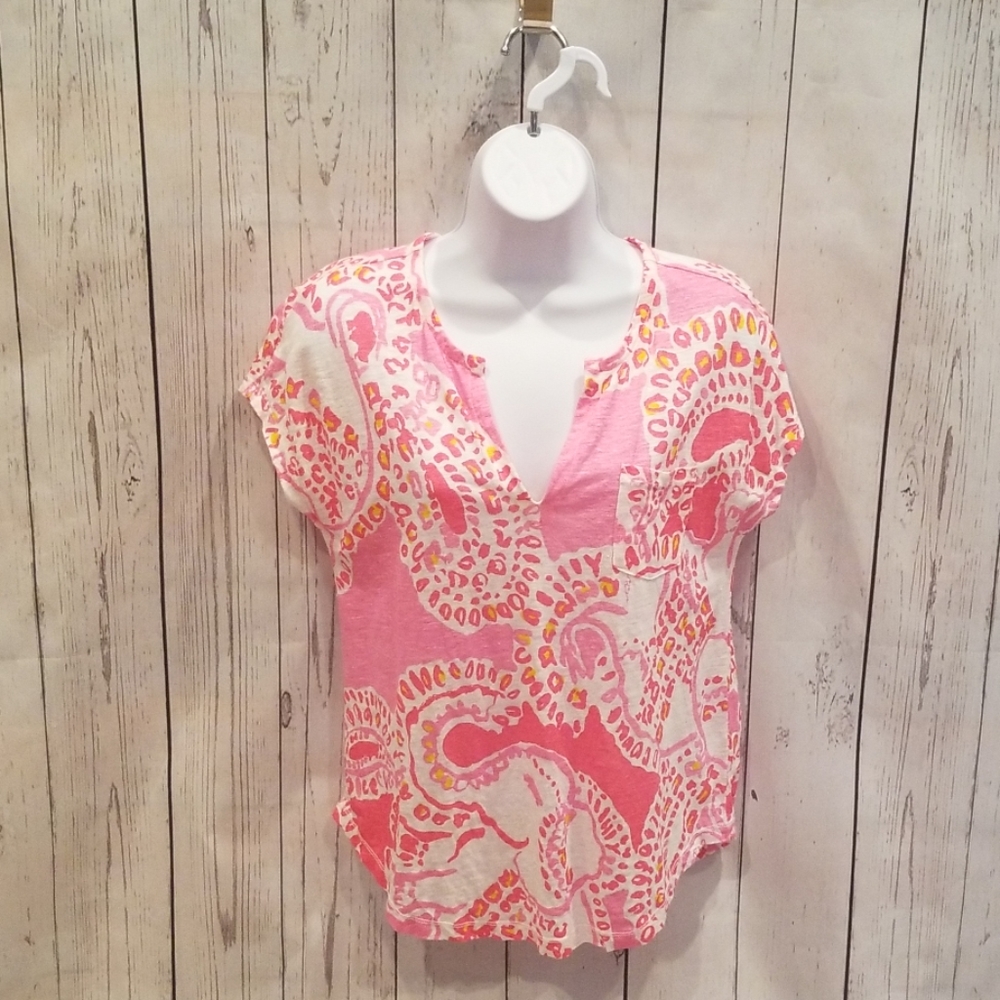 NWOT BARELY WORN Lilly Pulitzer "Trunk Show" Tee!